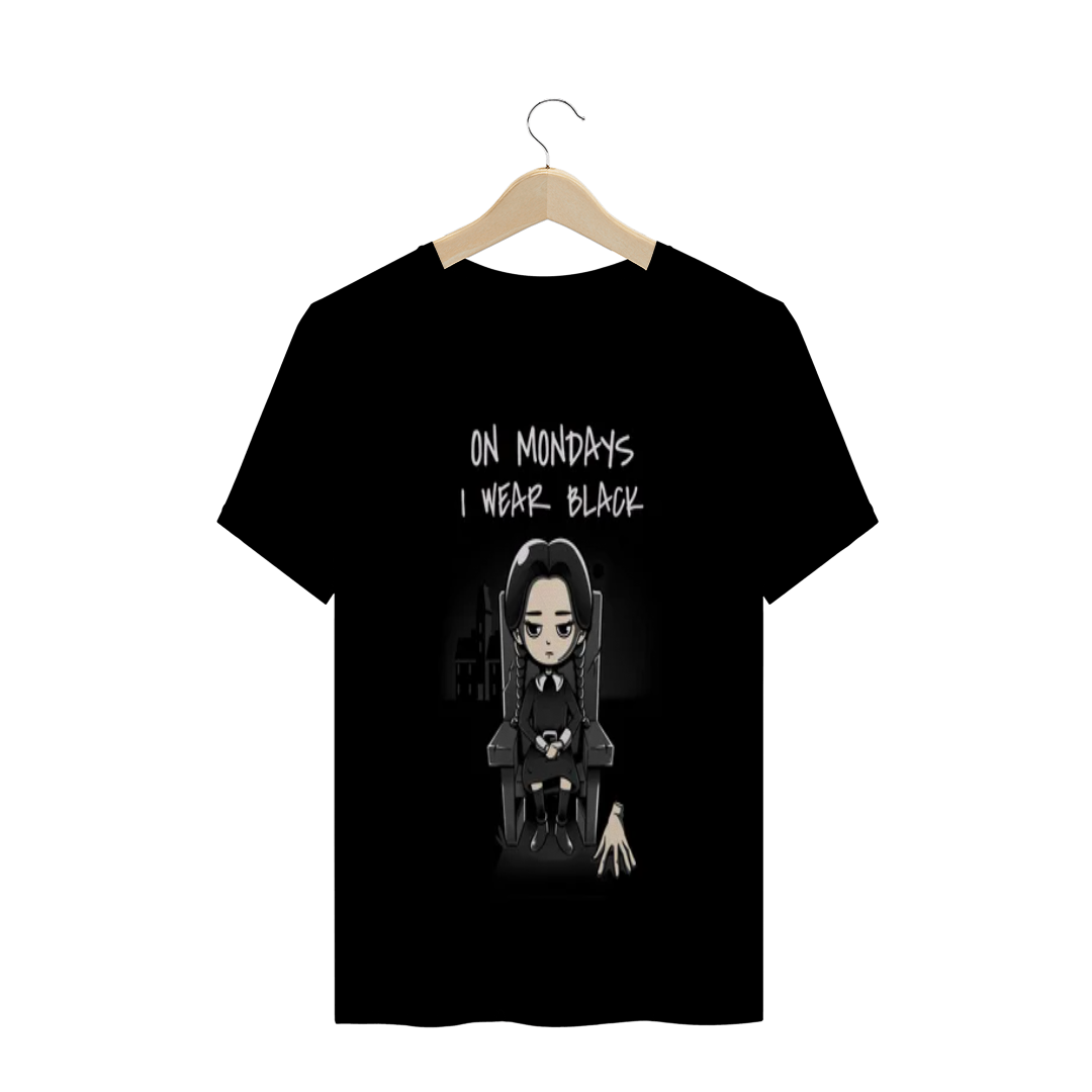 Nome do produto: T SHIRT ON MONDAYS I WEAR BLACK