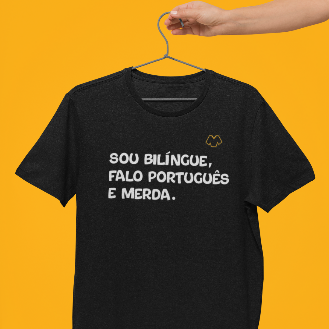 Nome do produto: T-SHIRT PRETA - BILÍNGUE
