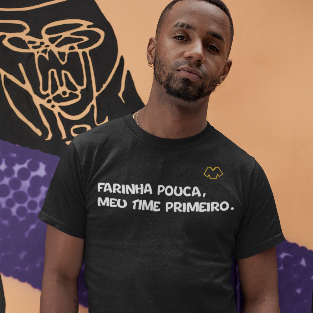 Nome do produto: T-SHIRT PRETA - FARINHA POUCA