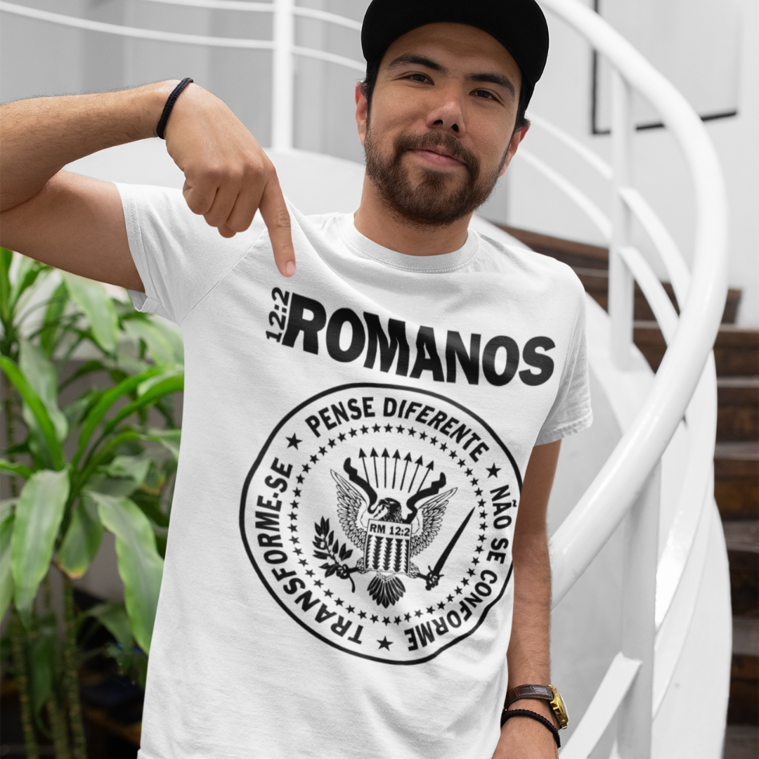 Nome do produto: Camiseta Romanos 12:2 Pense Diferente