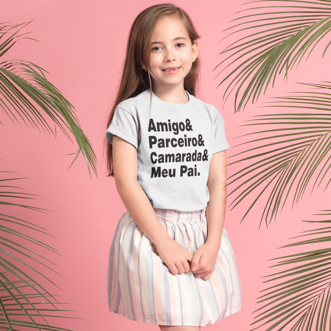 Nome do produto: T-shirt  Infantil Amigo Parceiro Camarada Meu Pai