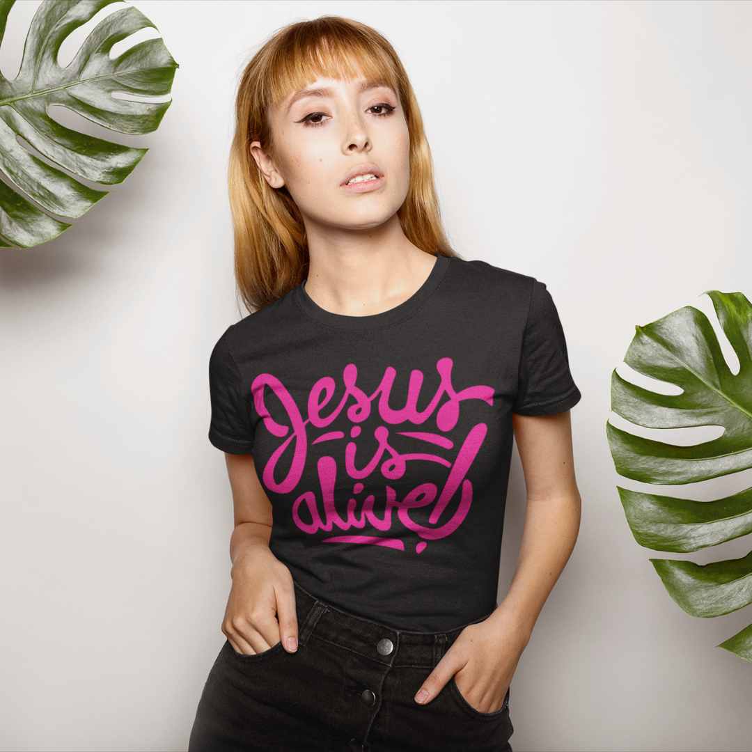 Nome do produto: Baby Look Feminina Jesus is Alive