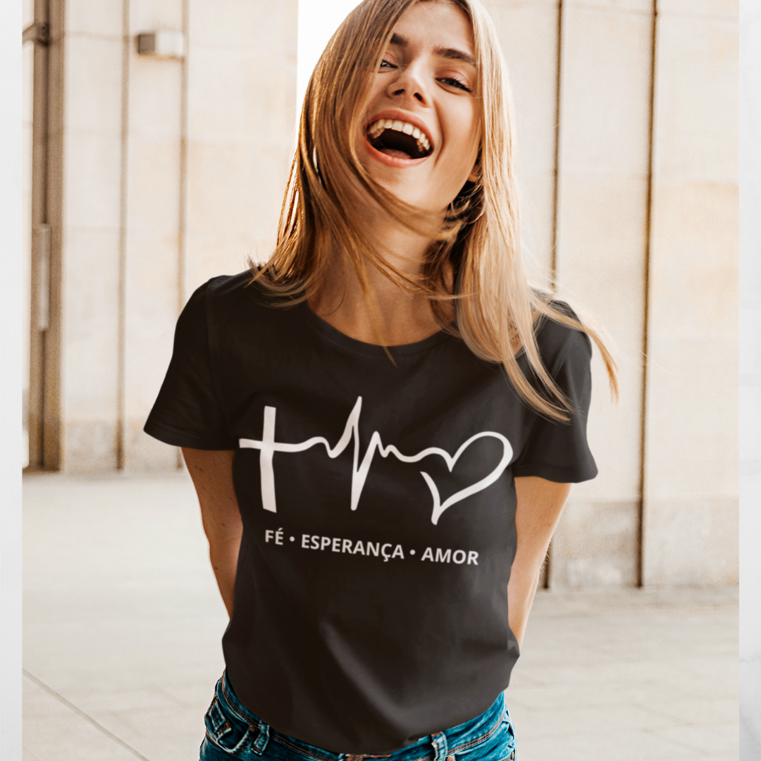 Nome do produto: Baby Look Feminina Fé, Esperança, Amor