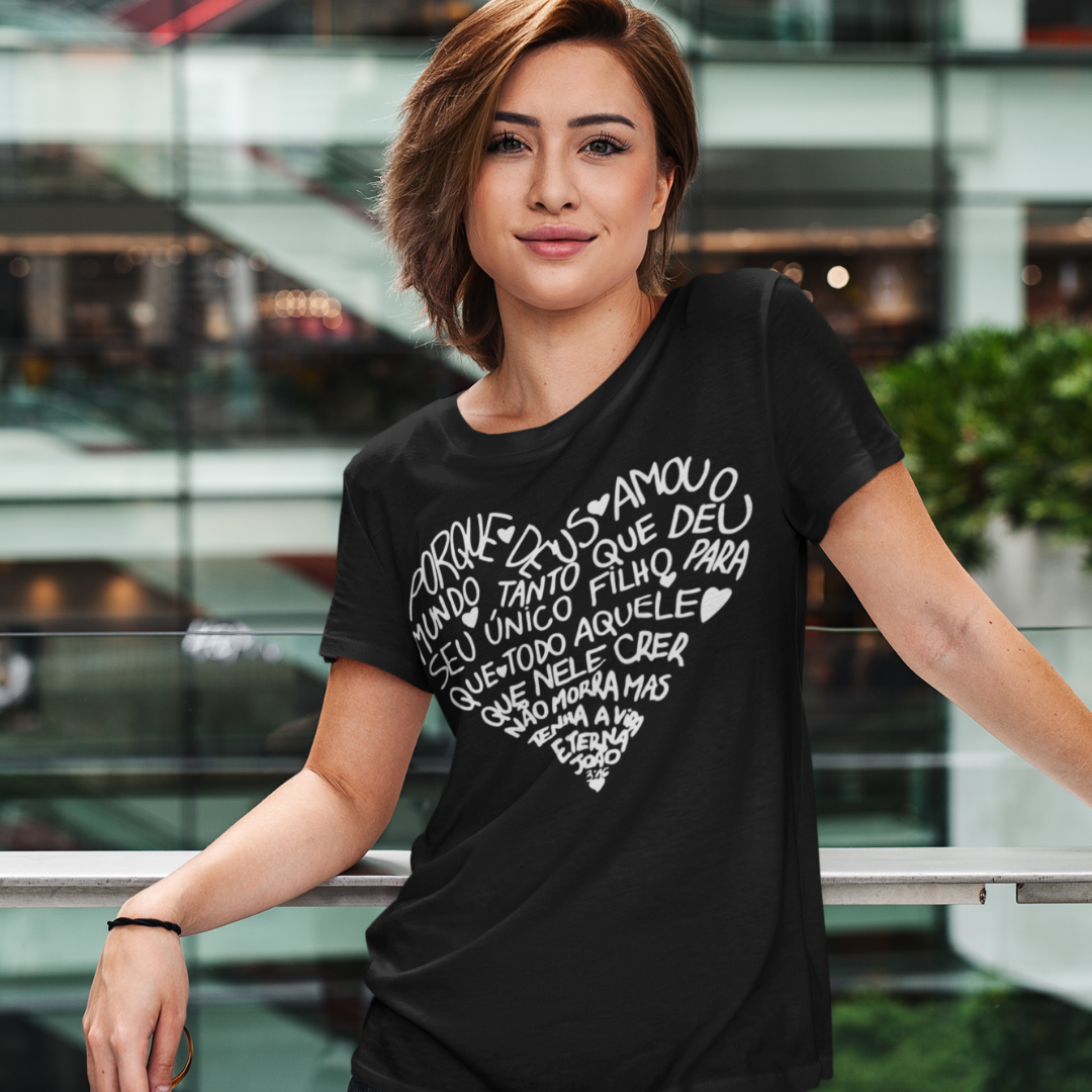 Nome do produto: Baby Look Feminina DEUS Amou  o Mundo