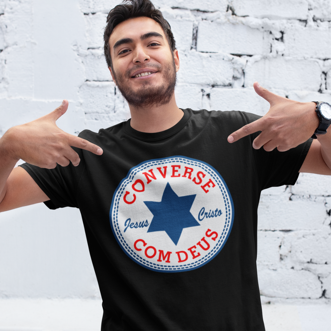Nome do produto: Camiseta Converse com Deus