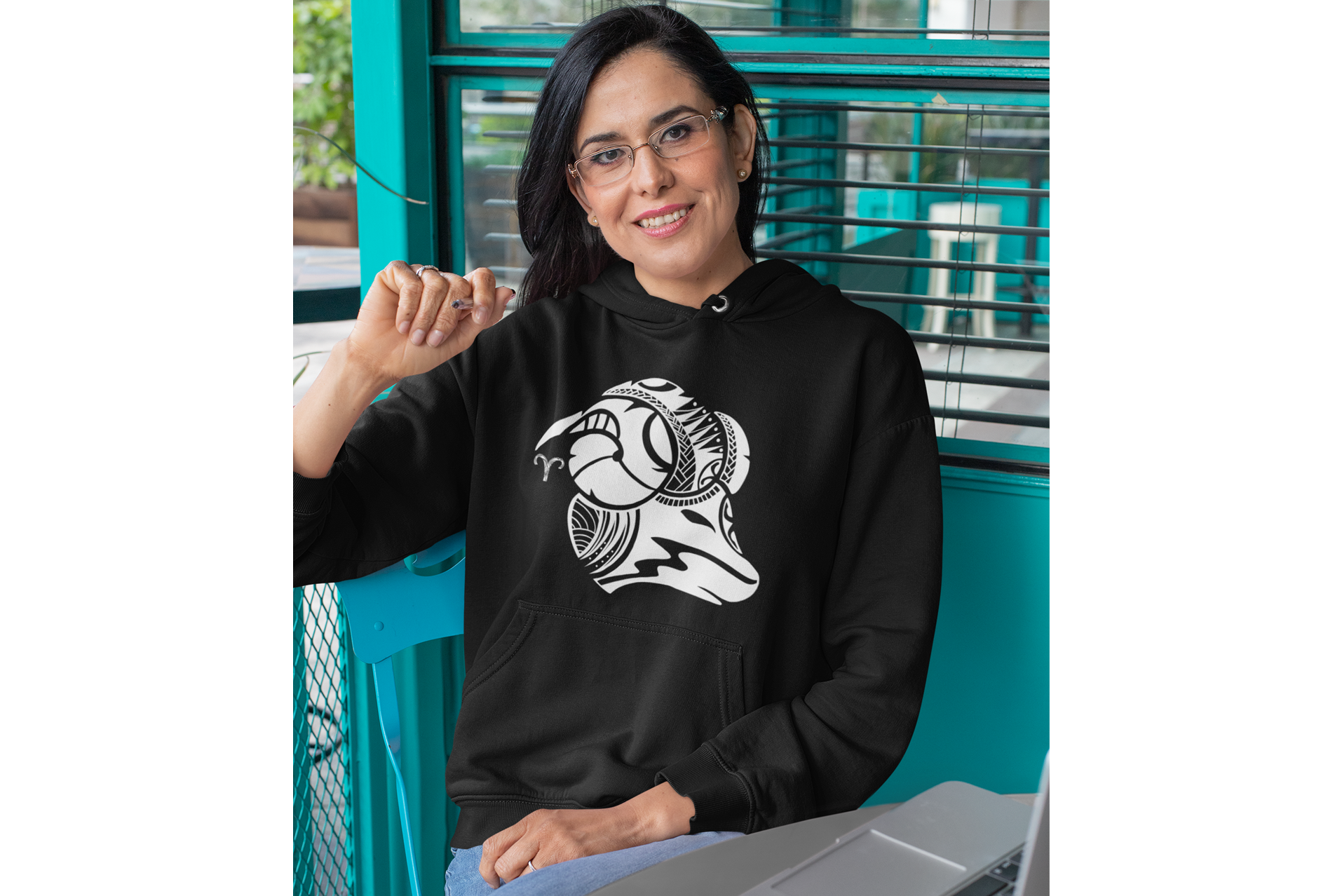 Nome do produto: MOLETON CANGURÚ PRETO COM CAPUZ