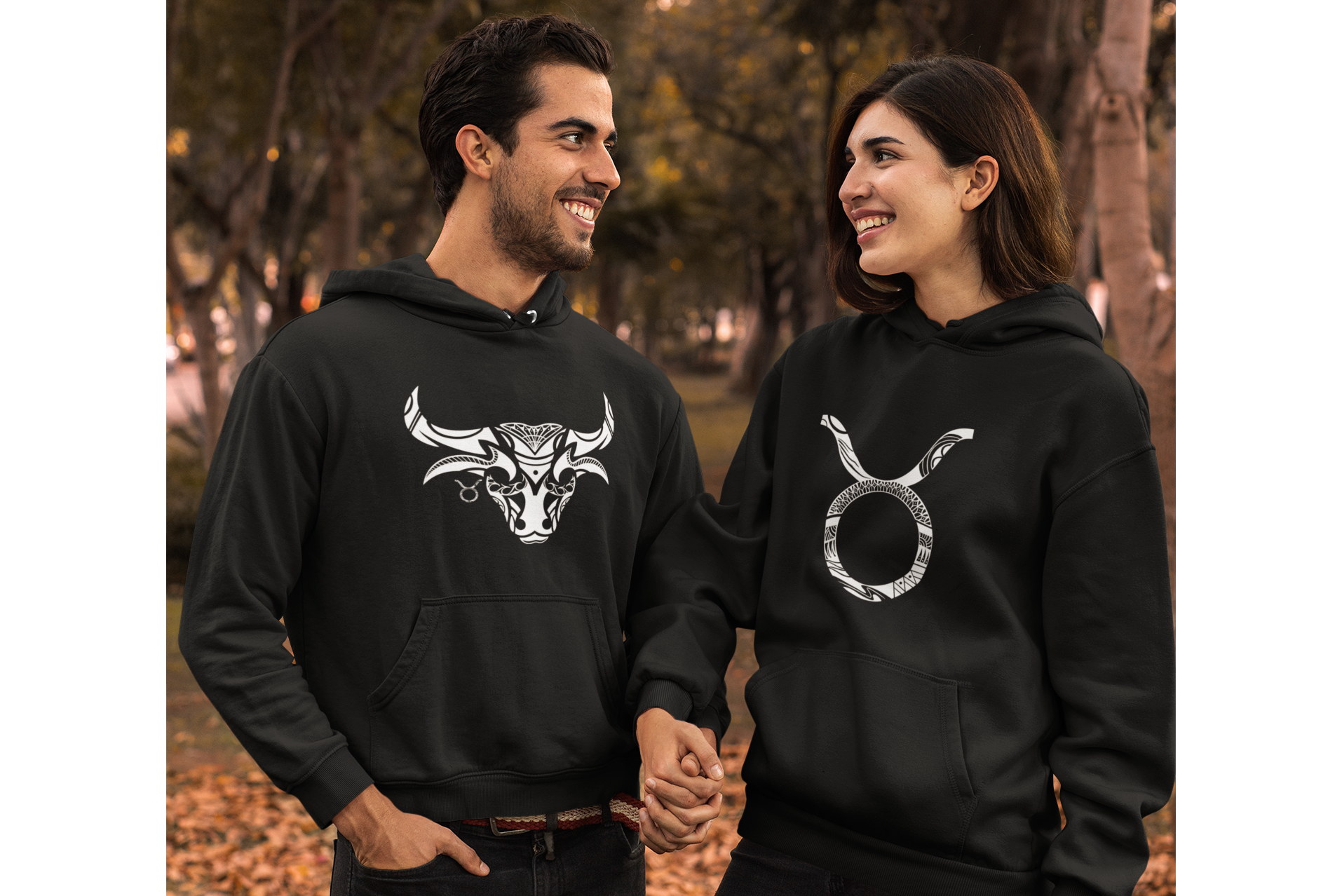 Nome do produto: MOLETON PRETO CANGURÚ COM CAPUZ - SIGNO TOURO SÍMBOLO