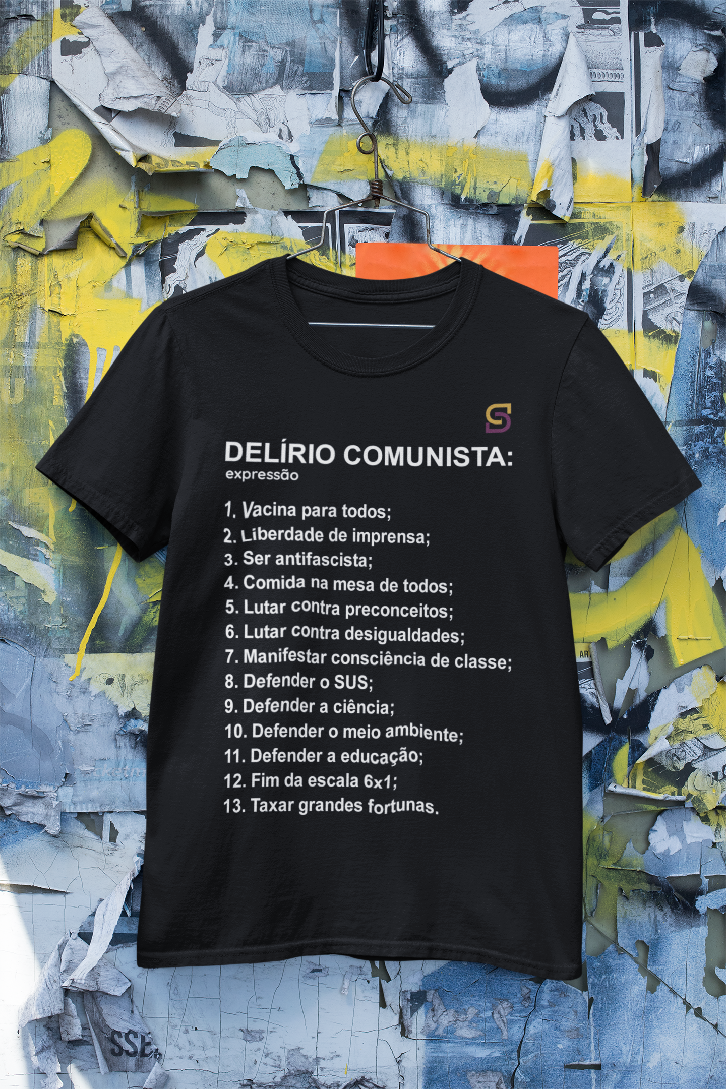 T-shirt Tradicional Delírio Comunista