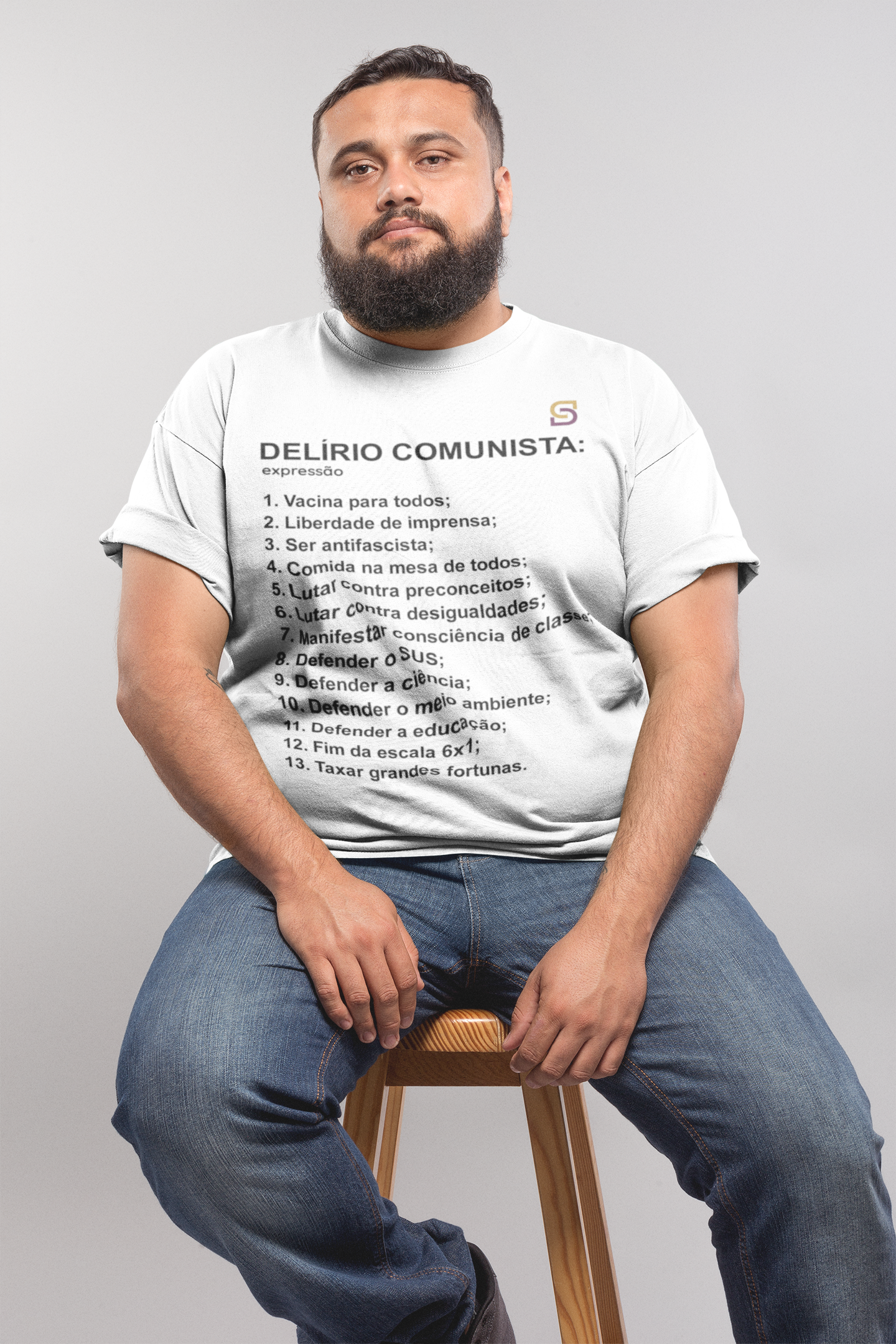 T-shirt Tradicional Plus Size Delírio Comunista