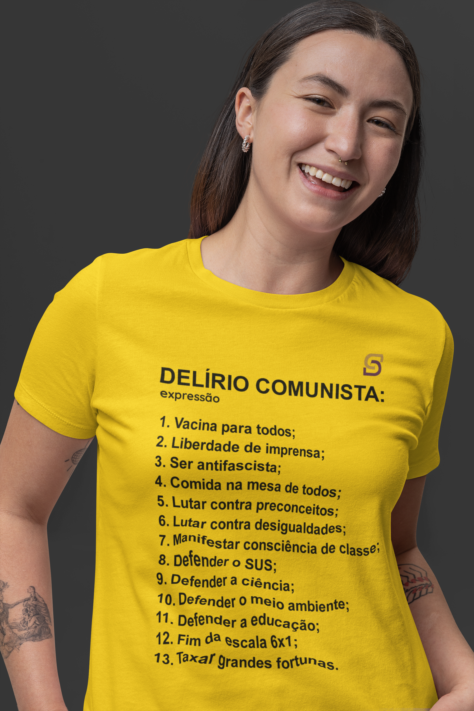 T-shirt Baby Look Delírio Comunista