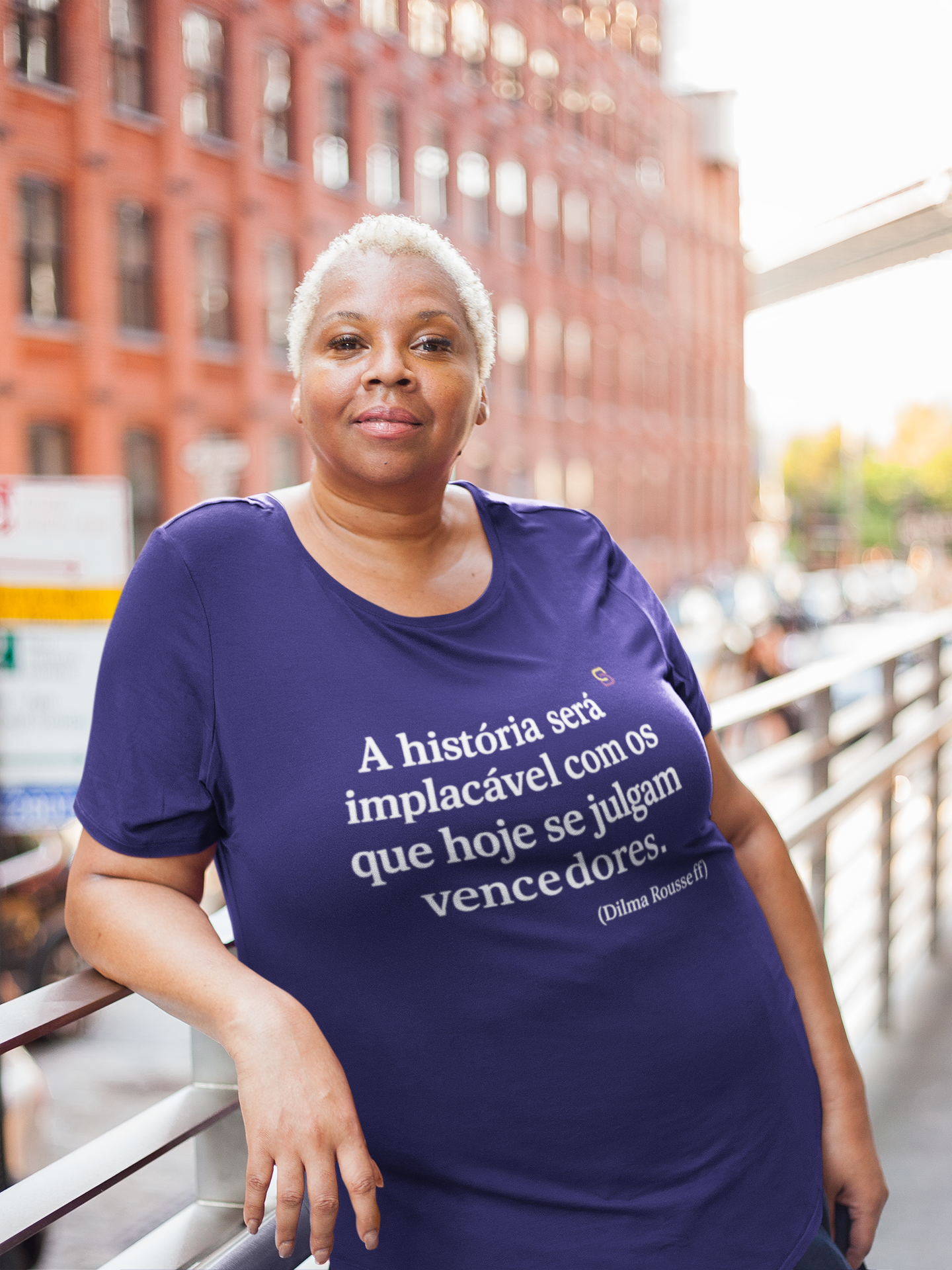 T-shirt Plus Size A história será implacável