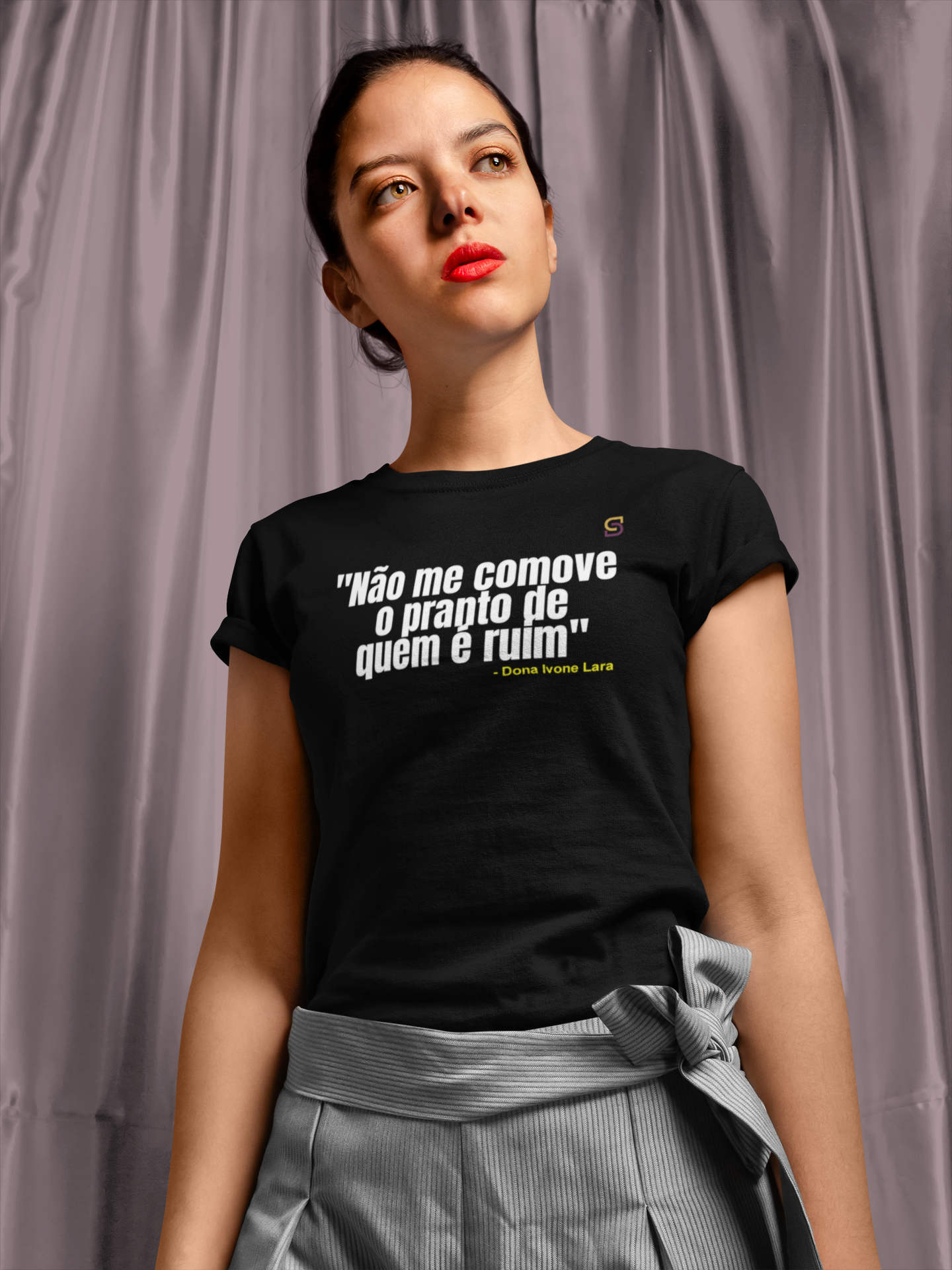 T-shirt Baby Look NÃO ME COMOVE