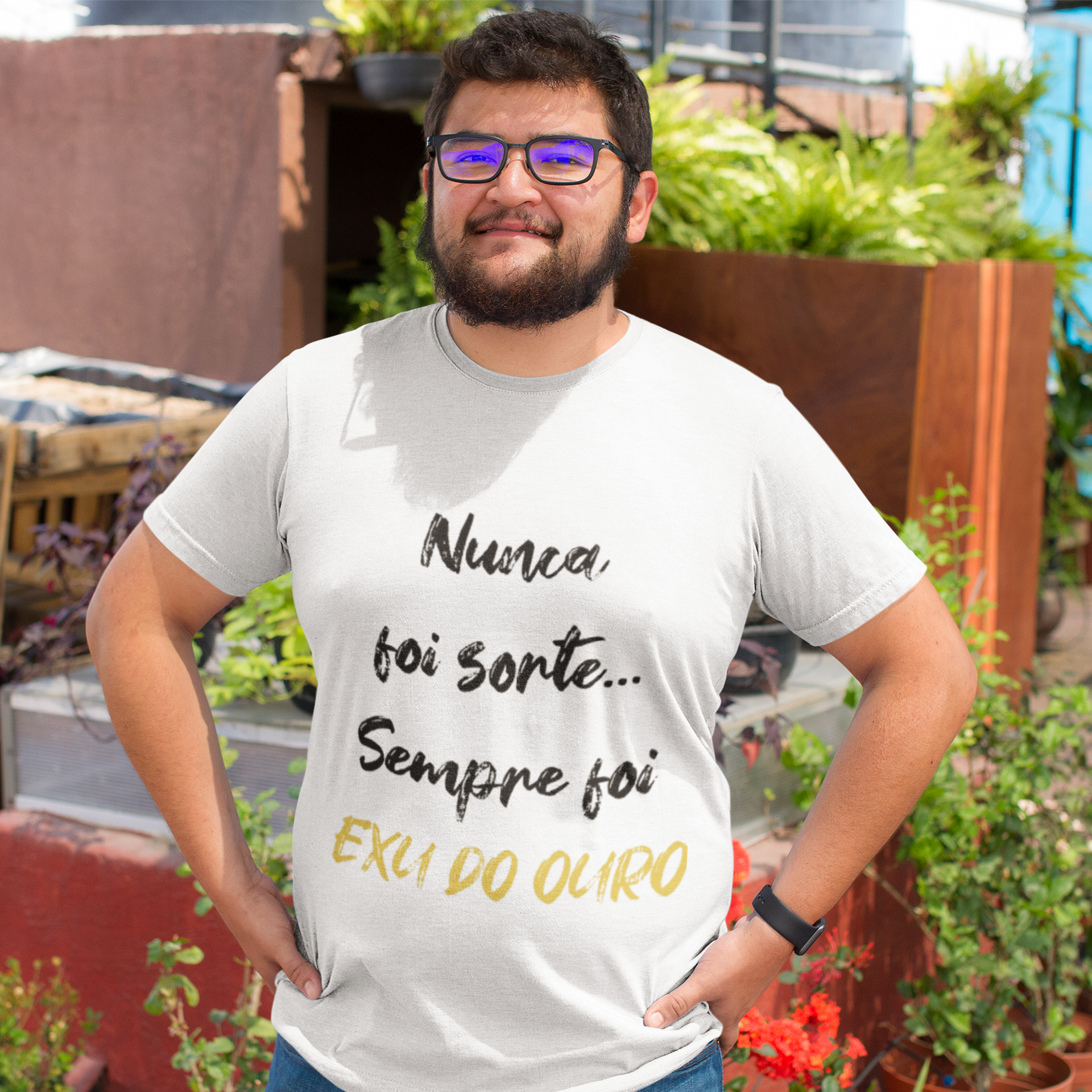 Nome do produto: Camiseta c/ Frases (Modelo Plus Size)