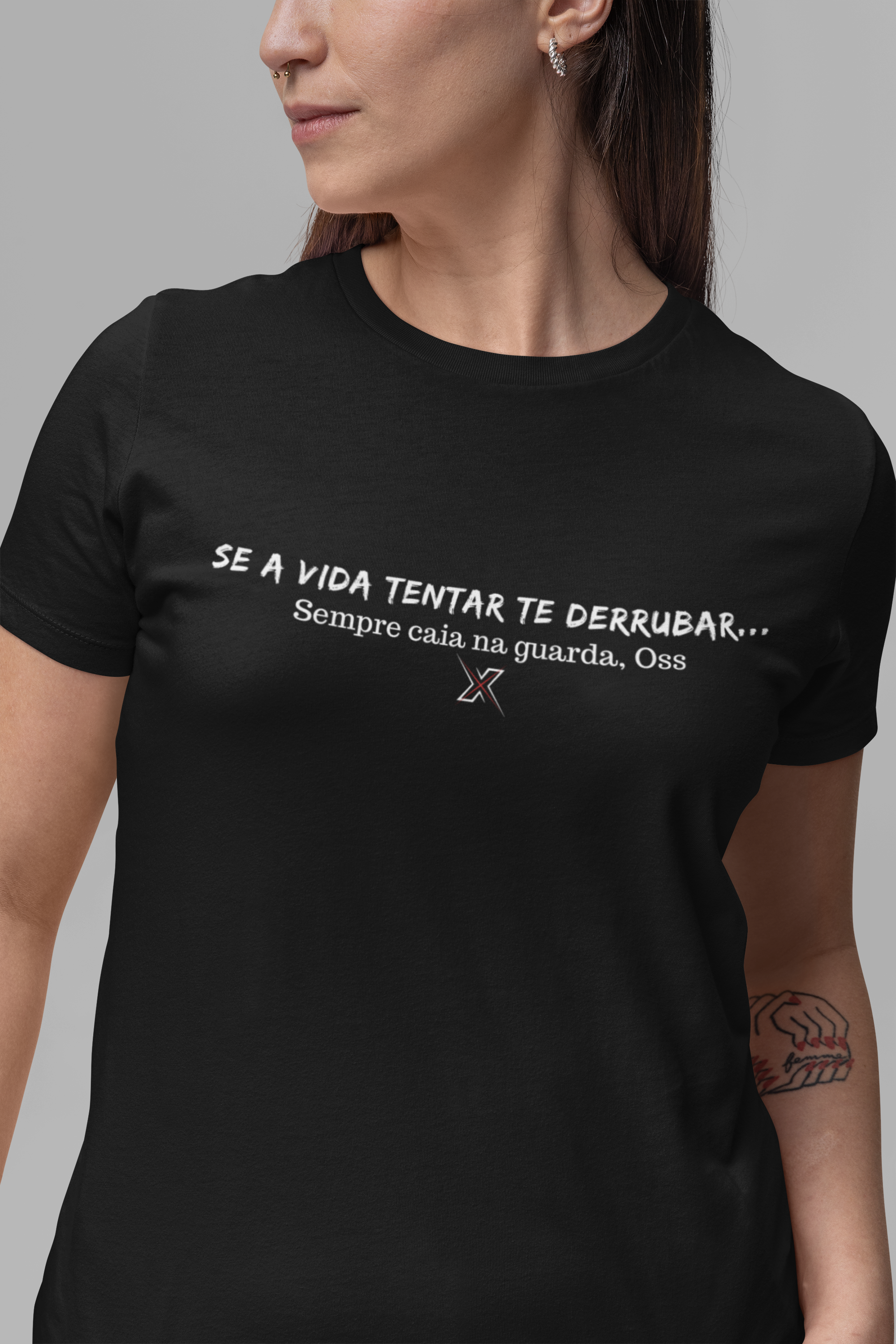 Nome do produto: Camiseta cair faz parte - Feminina