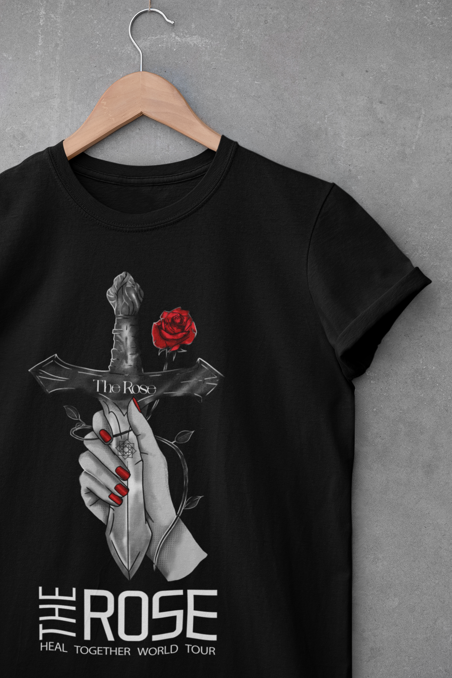 Nome do produto: THE ROSE - Camiseta (preta)