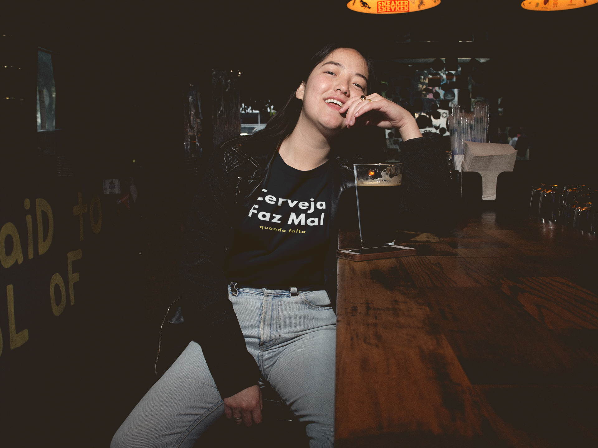 Camiseta Feminina Buteco - Cerveja faz mal