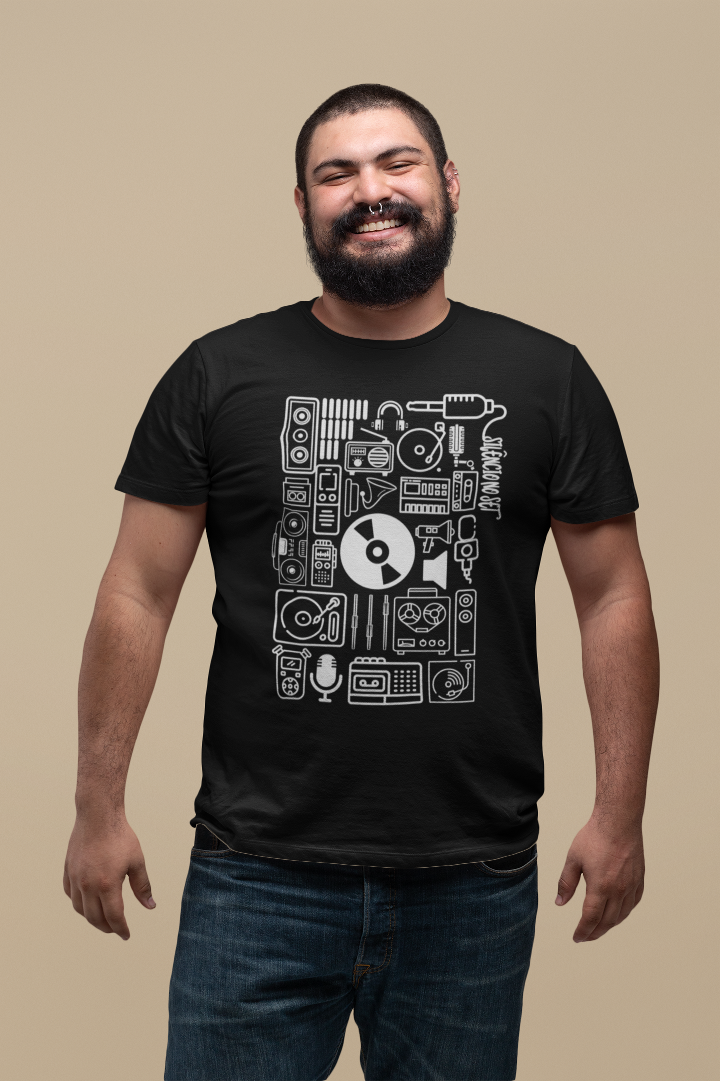 Nome do produto: Camiseta Plus Size ícones | Preta