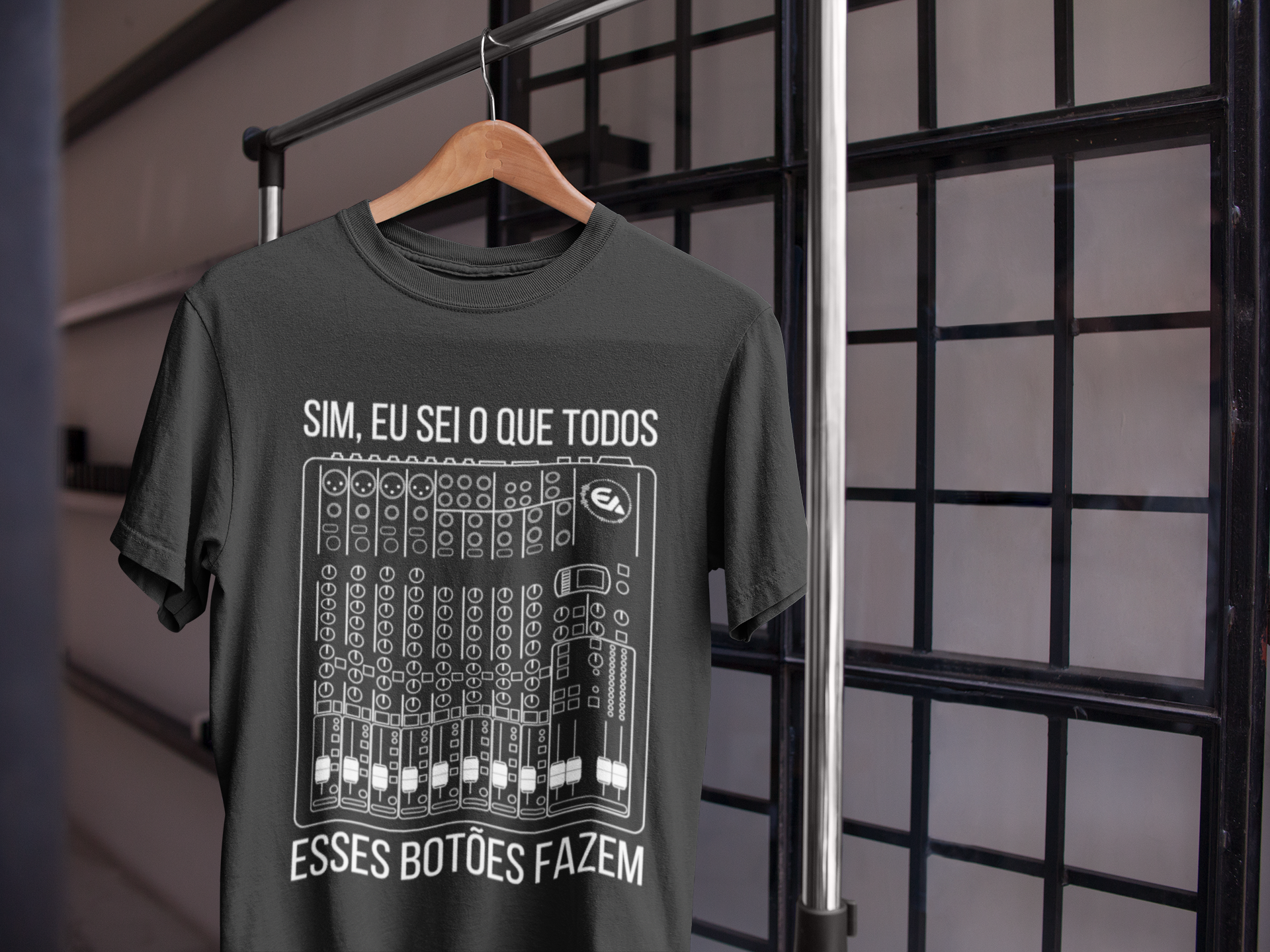Nome do produto: Camiseta Botões - Educa Áudio