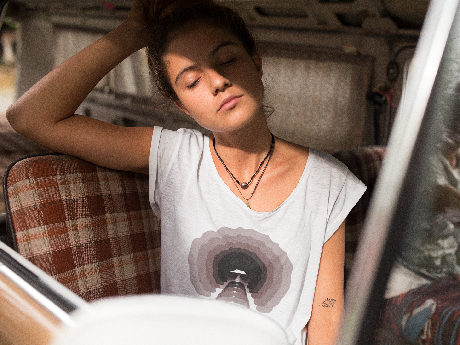 Nome do produto: Camiseta Baby Long Anos 70