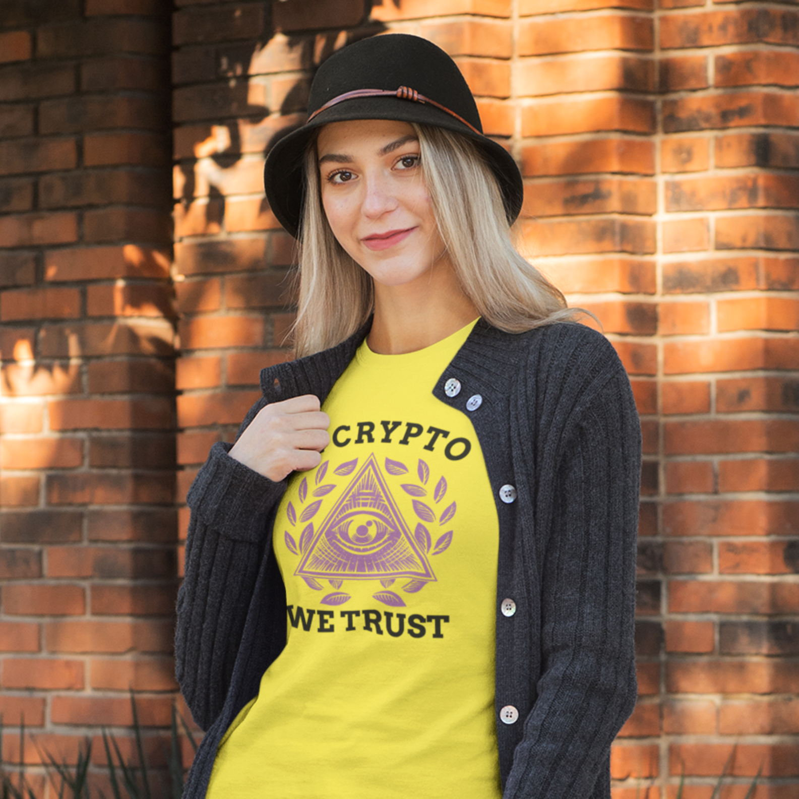 Nome do produto: Baby Look In Crypto We Trust CRY003-BQ