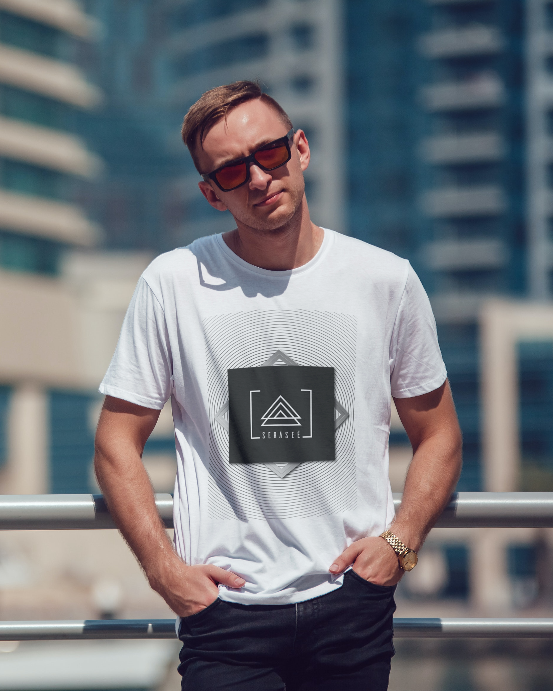 Nome do produto: Camiseta Geometric Color - Seráseé