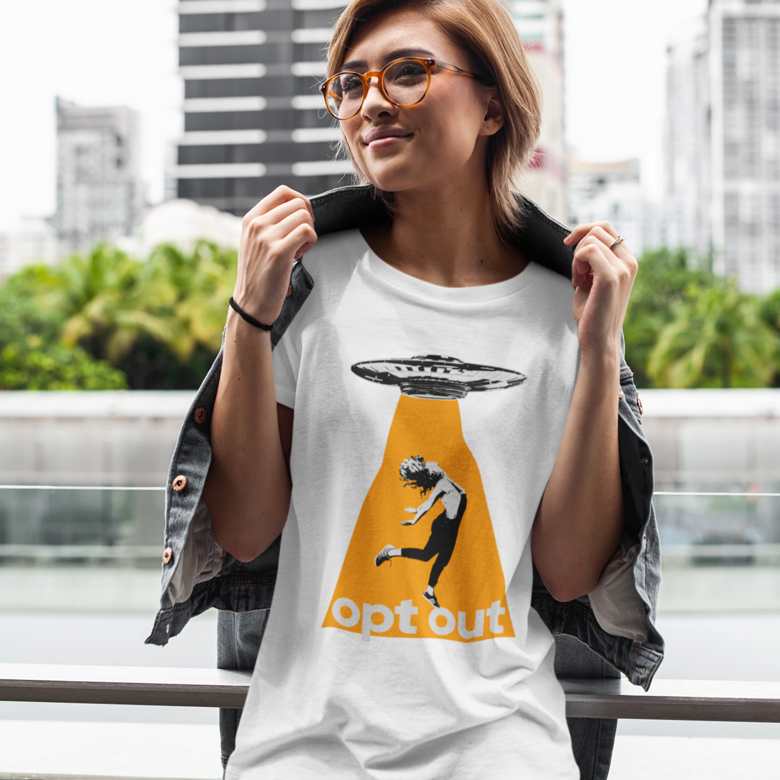 Nome do produto: CAMISETA OPT OUT BRANCA