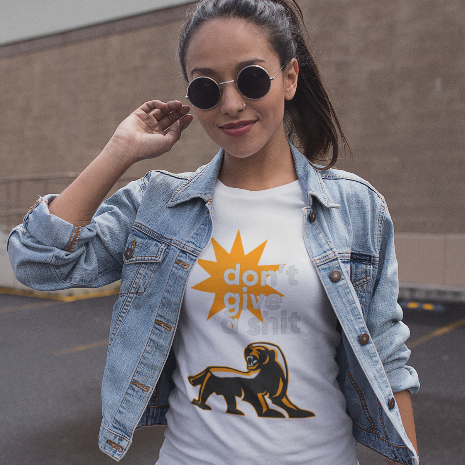 Nome do produto: CAMISETA DONT GIVE A SHIT BRANCA