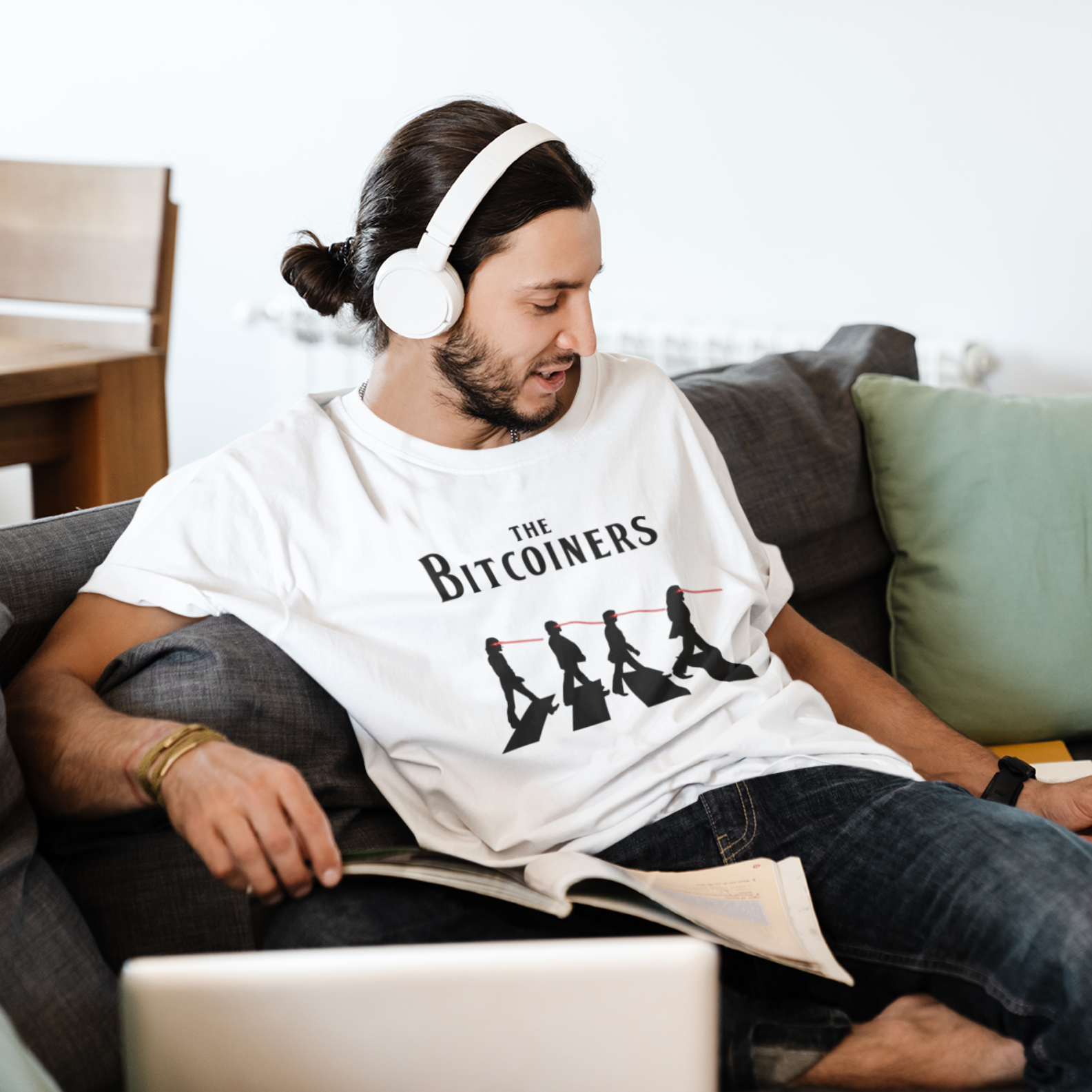 Nome do produto: CAMISETA THE BITCOINERS BRANCA