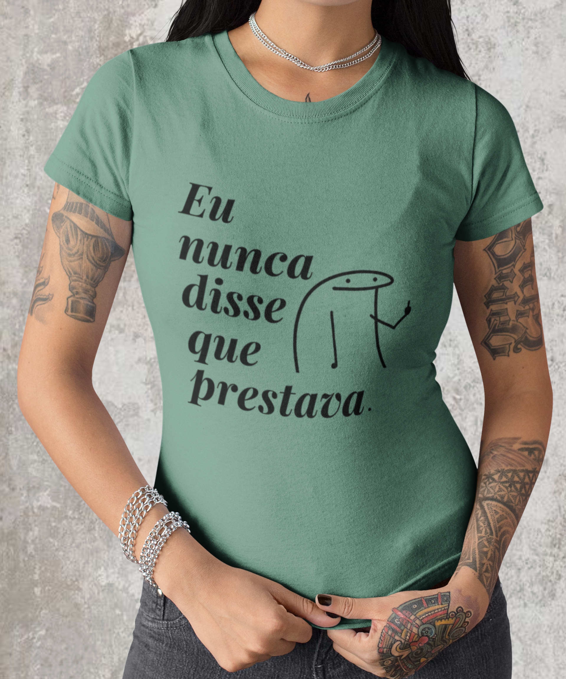 Nome do produto: Camiseta feminina estonada \