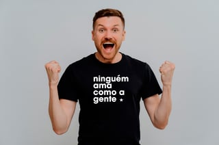 Ninguém ama como a gente.