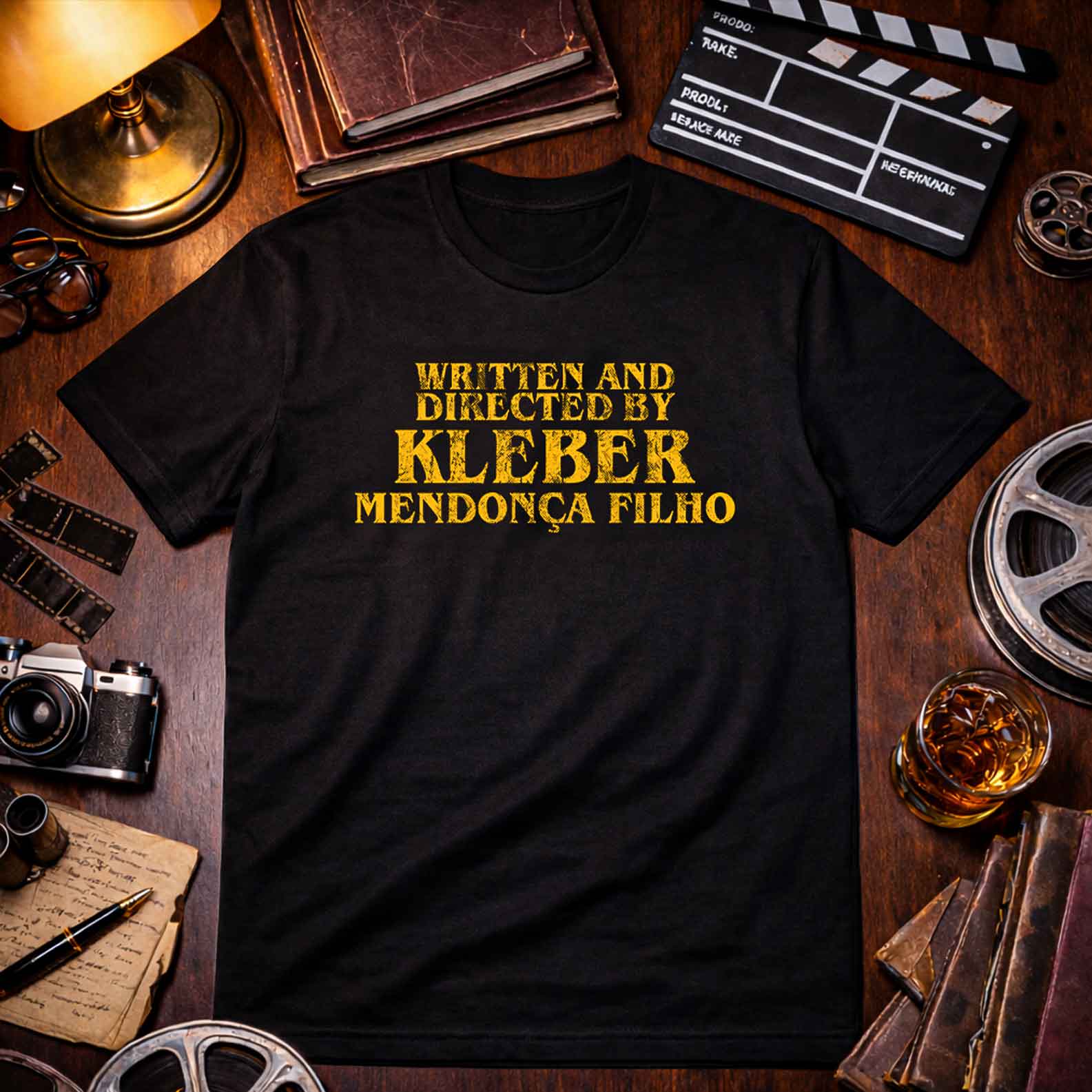 Camiseta Written and Directed by Kleber Mendonça Filho | Cinema Brasileiro