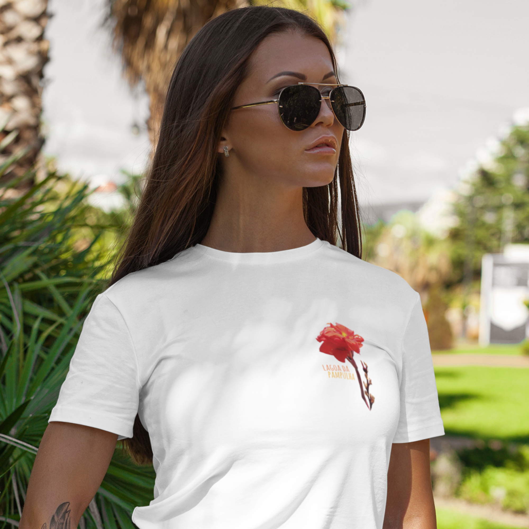 Nome do produto: Camiseta Baby Long - Flor Pampulha