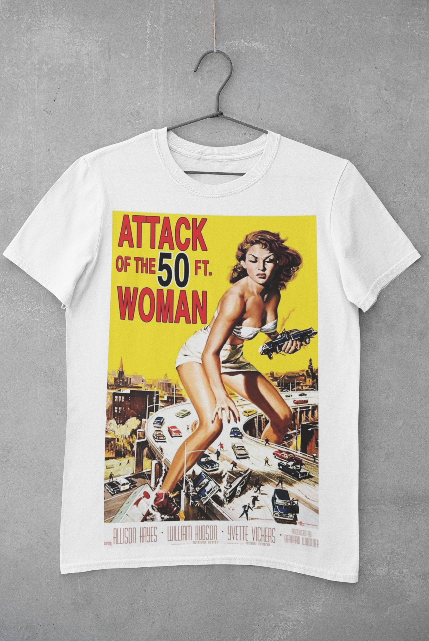 Nome do produto: O Ataque da Mulher de 15 Metros