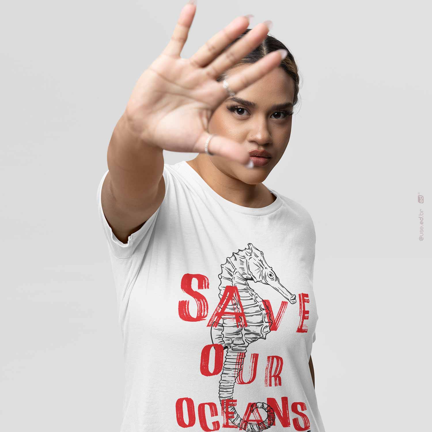 Nome do produto: Save Our Oceans - Camiseta Estampa Cavalo Marinho Branca