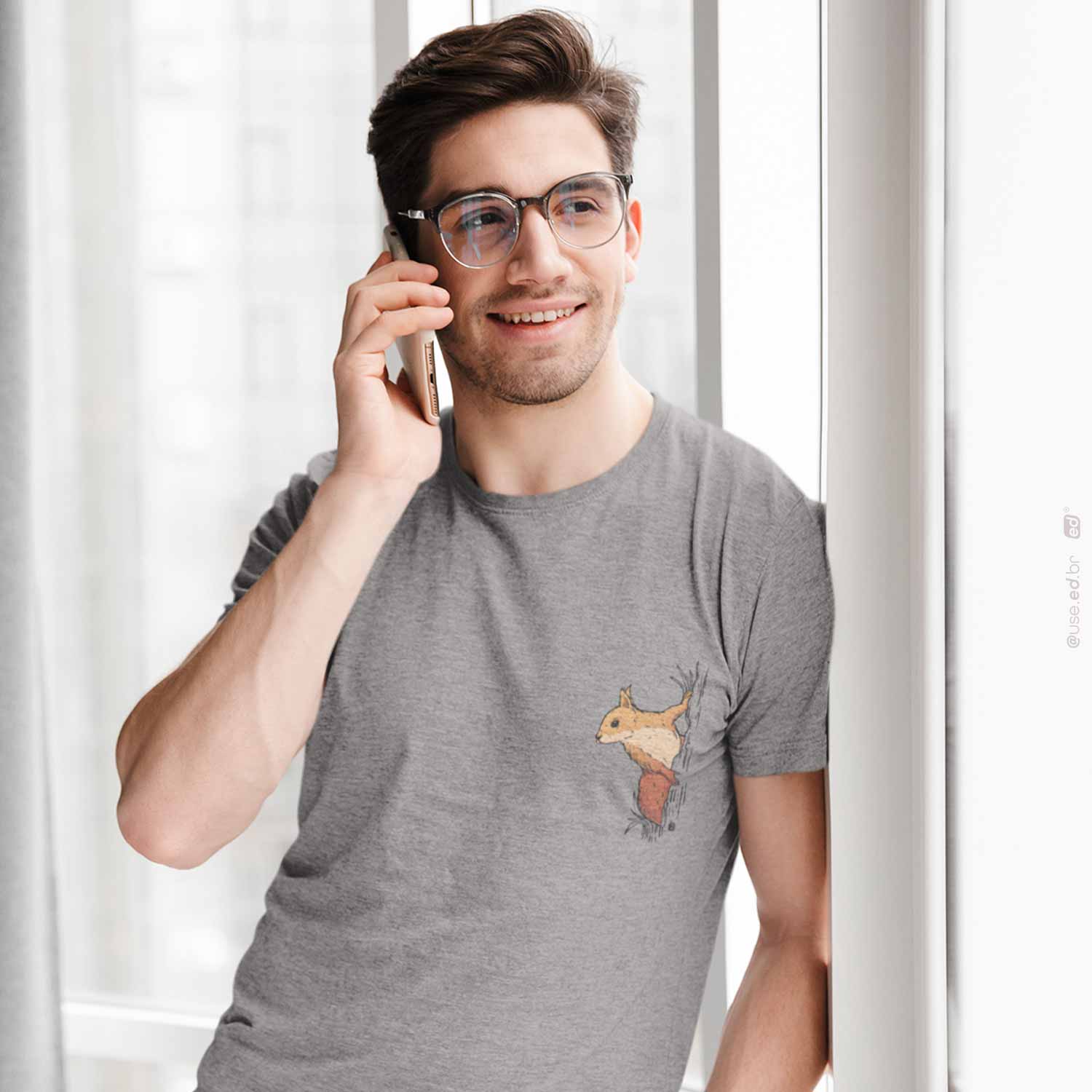 Nome do produto: Camiseta Estampa Esquilo Quality Cores