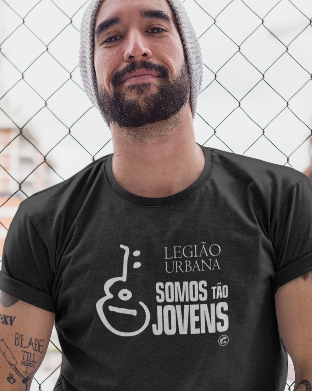 Nome do produto: Camiseta Legião Urbana - Somos tão jovens 