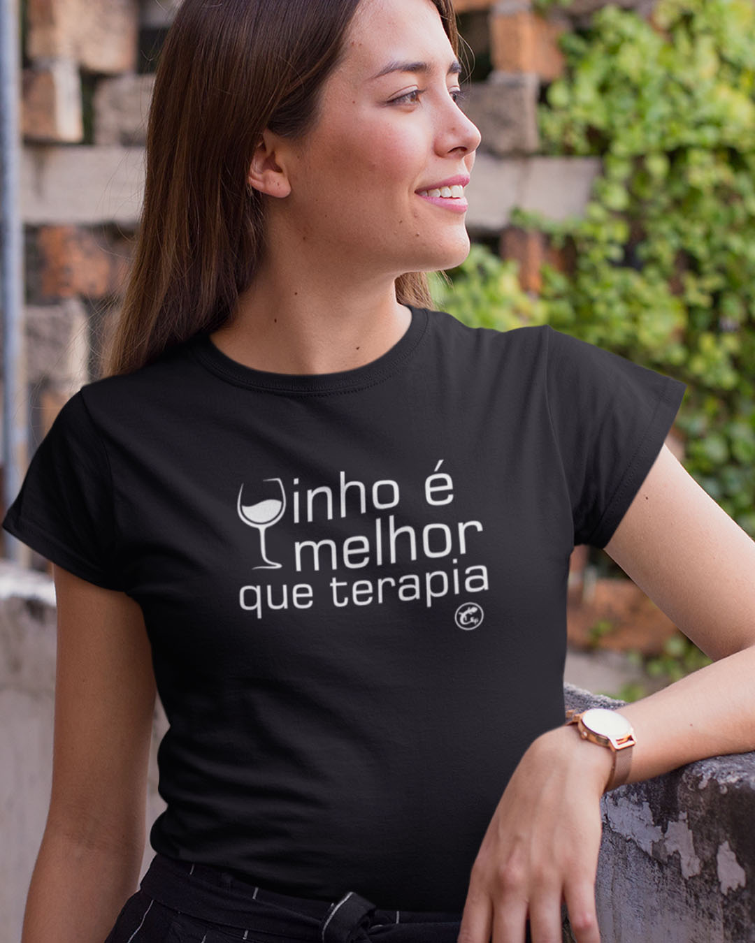 Nome do produto: Camiseta Vinho é melhor que terapia