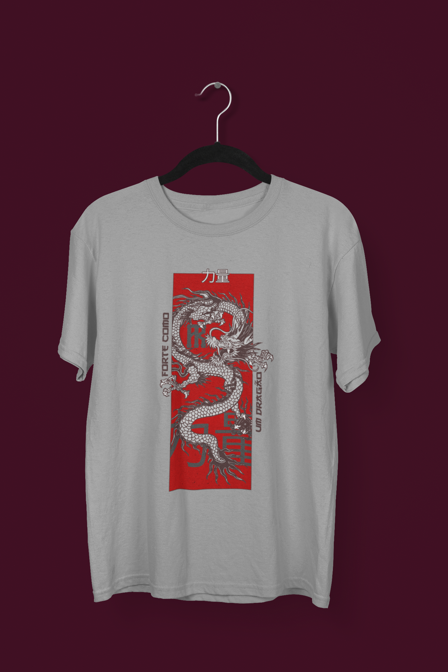 Nome do produto: Forte Como Um Dragão - T-Shirt Quality