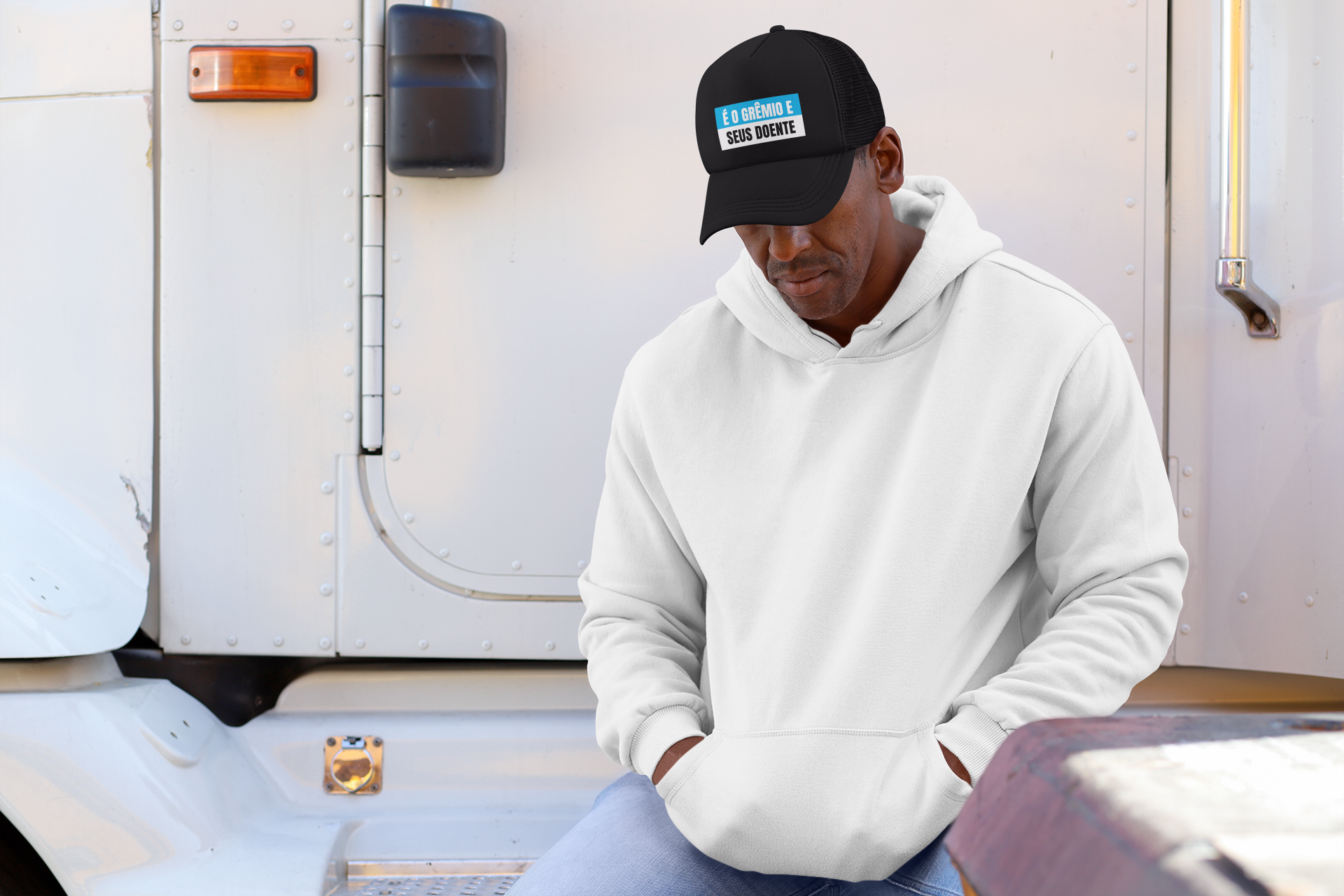 Nome do produto: Boné Trucker É o Grêmio e Seus Doente - Preto