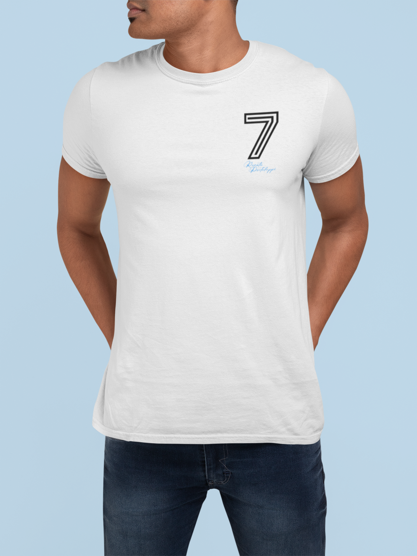 Nome do produto: Camiseta 7 Renato - Estampa Preta e Azul