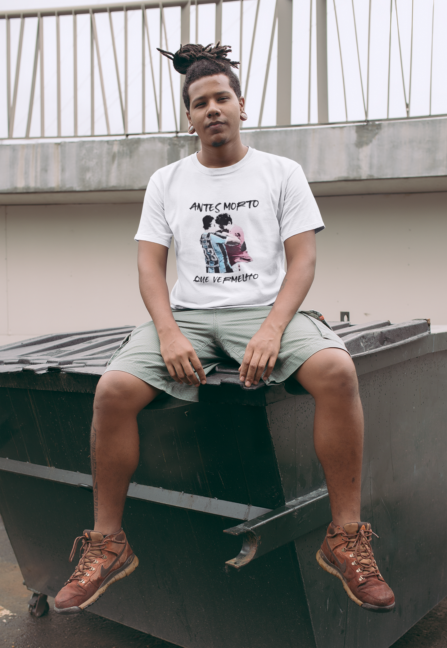 Nome do produto: Camiseta Antes Morto Que Vermelho