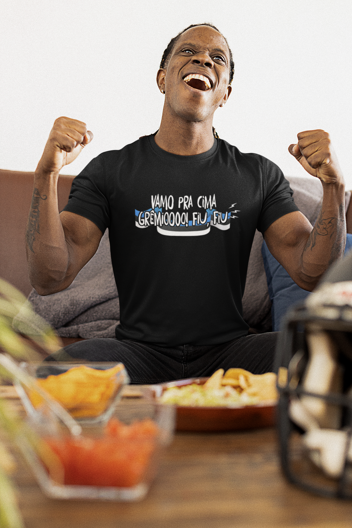 Nome do produto: Camiseta Vamo Pra Cima Grêmio! Fiu Fiu - Estampa Branca