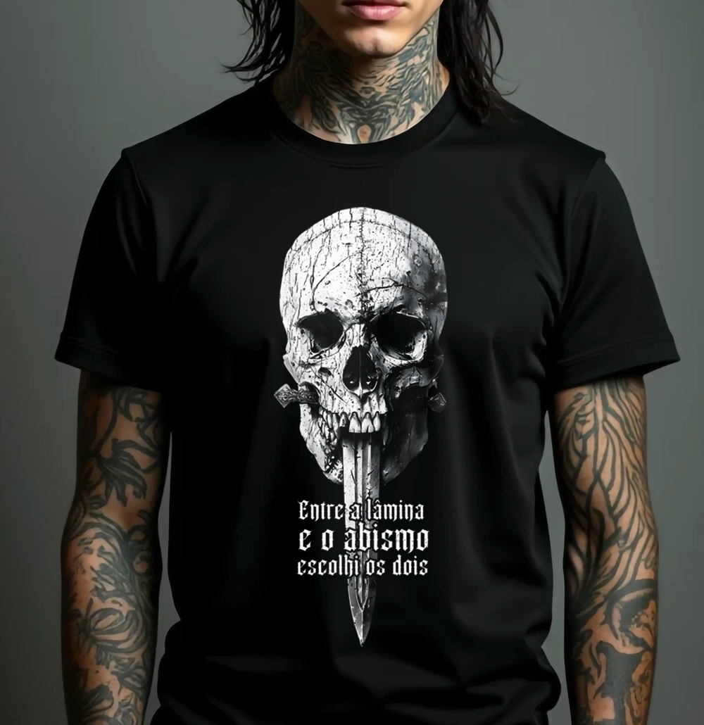 Camiseta - Entre a Lâmina e o Abismo