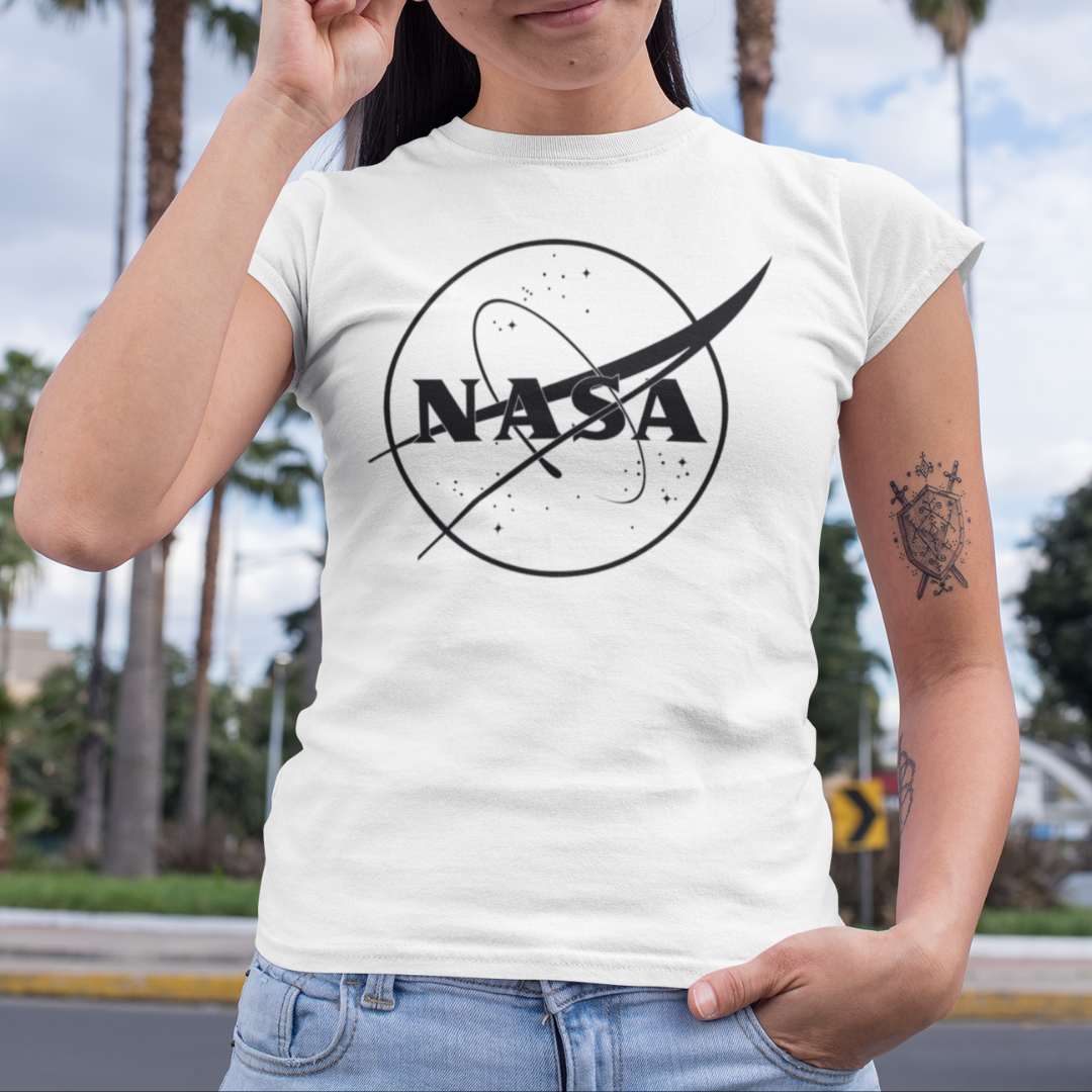 Nome do produto: Camiseta NASA Alternativa Feminina