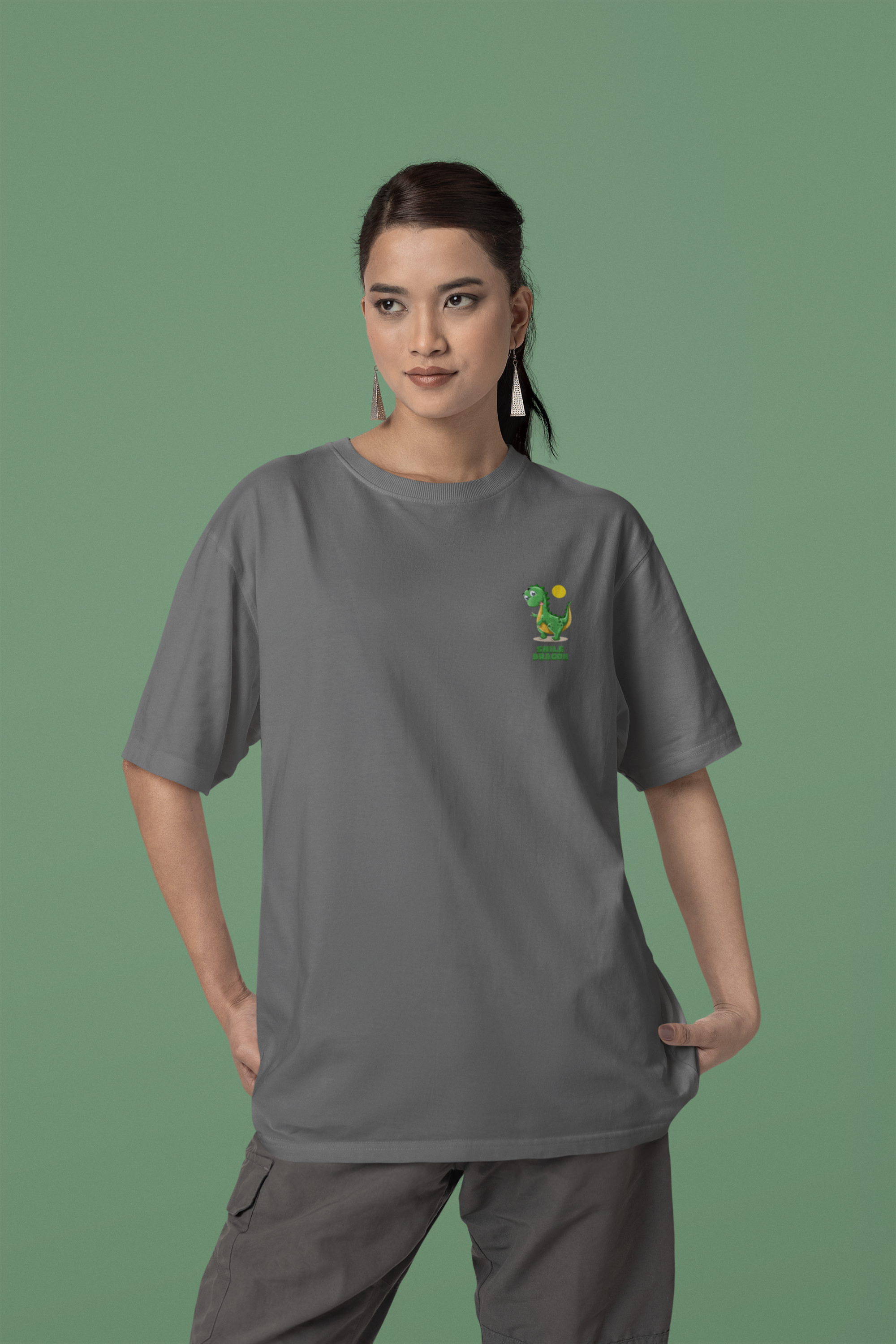 Nome do produto: CAMISETA T-SHIRT ESTONADA MINIMALISTA, SMILLE DRAGON