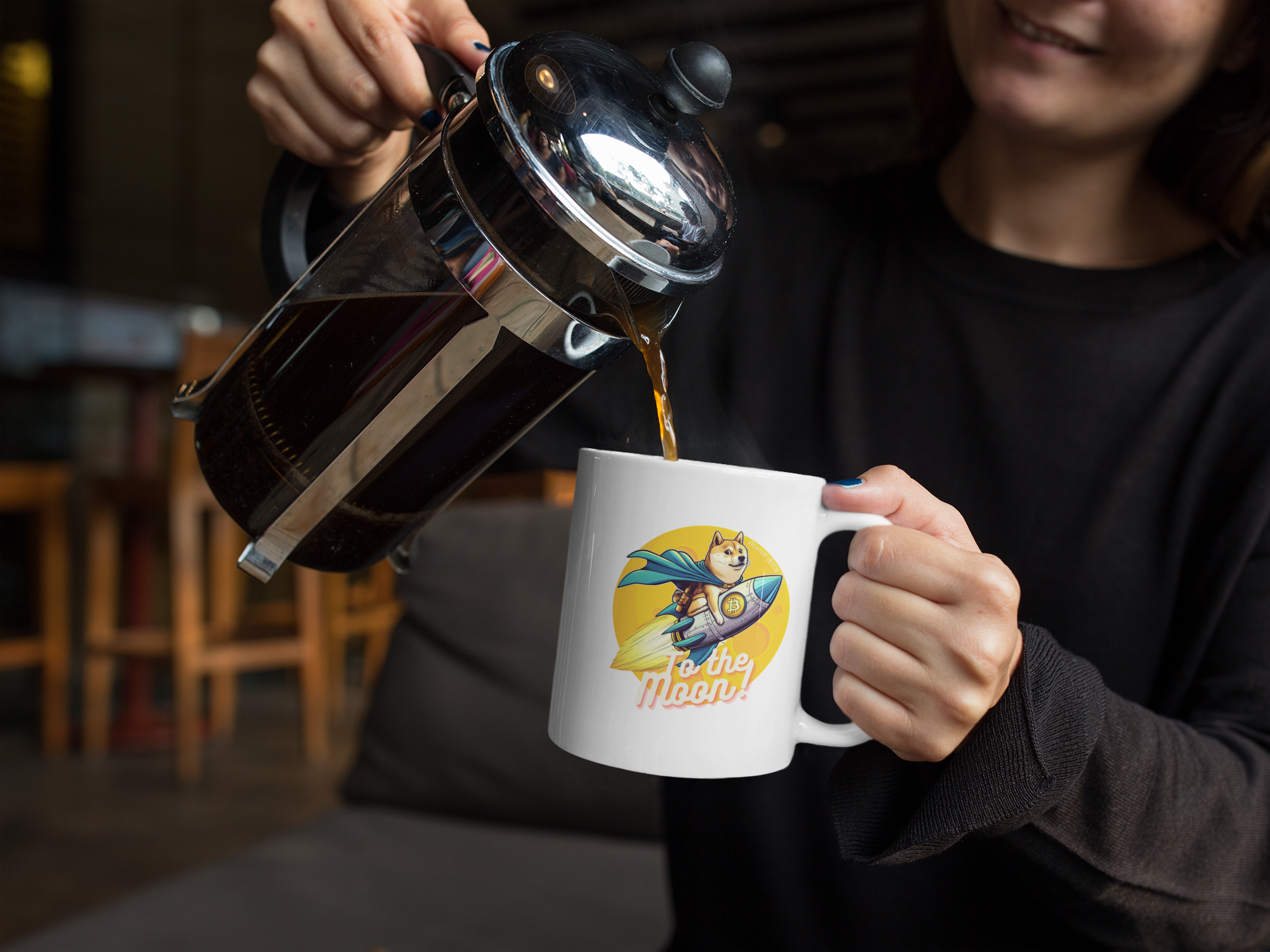 Nome do produto: CANECA PERSONALIZADA CRIATIVA EM CERÂMICA, 325ML C/02 LADOS BITCOIN TO THE MOON