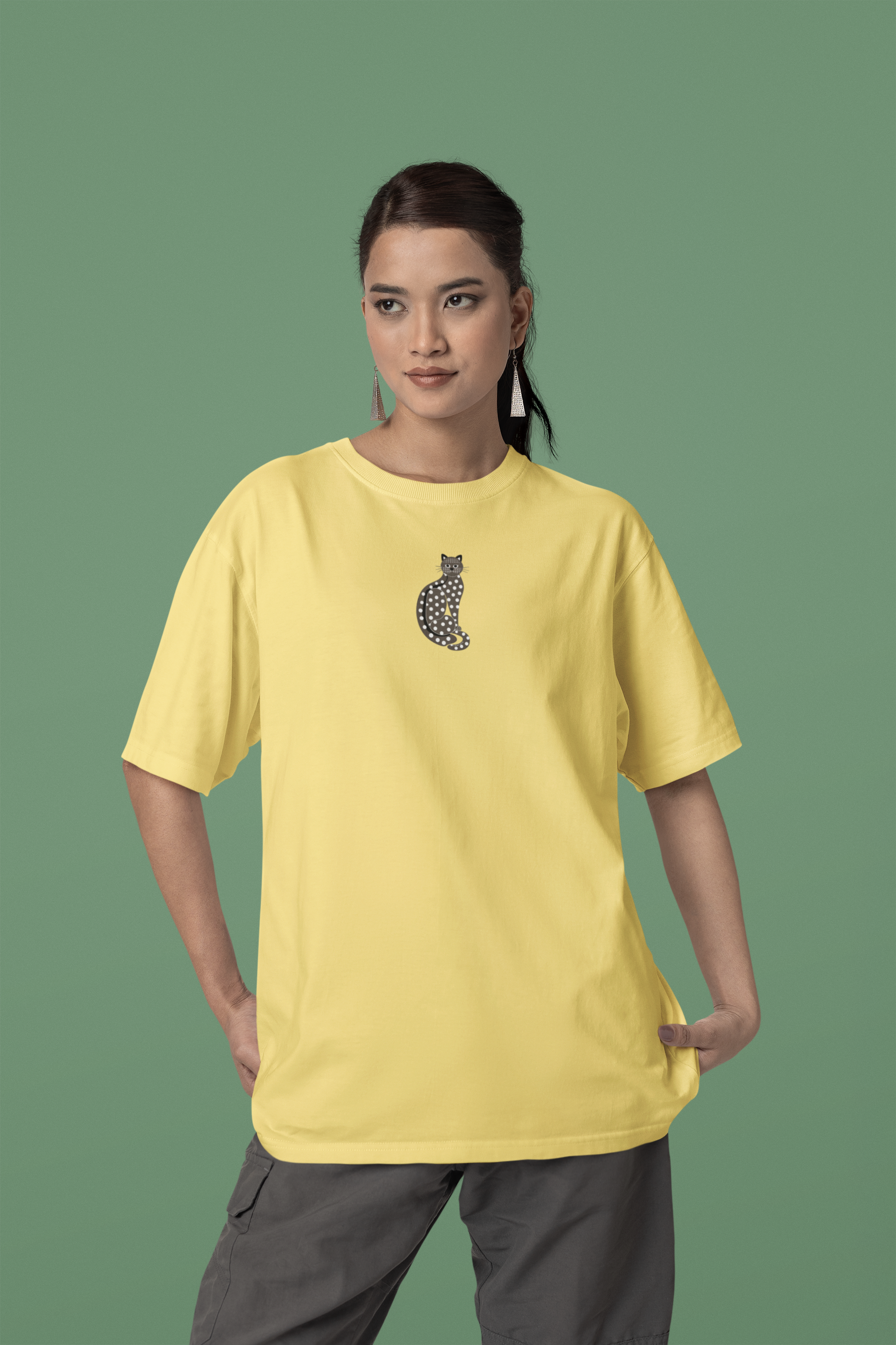 Nome do produto: CAMISETA T-SHIRT ESTONADA, MINIMALISTA CAT
