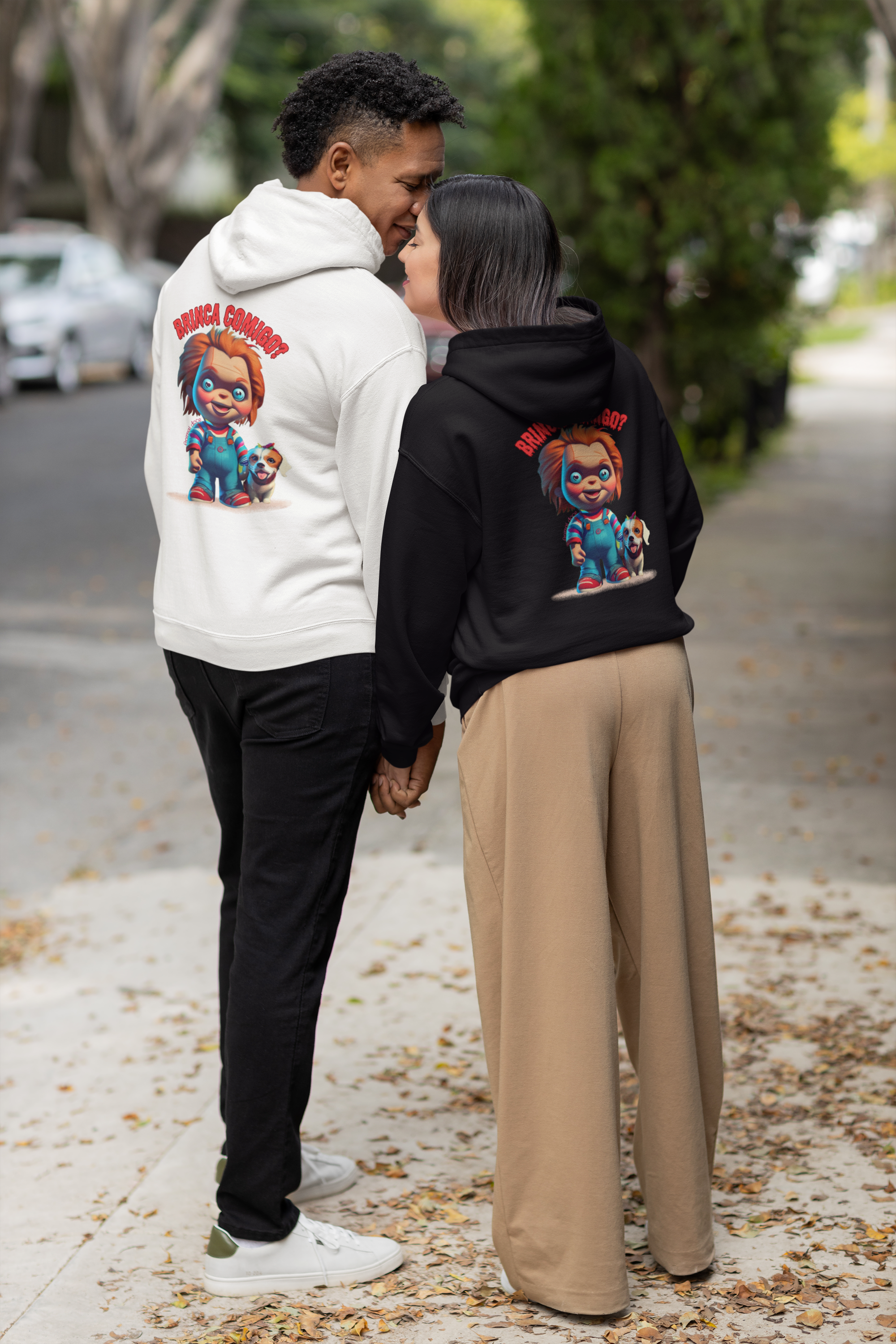 Nome do produto: MOLETON COM ZIPER UNISSEX, BOLSO CANGURU DOG-P M G GG-FILME VERSÃO FOFINHA CHUCKY BRINCA COMIGO, 45% ALGODÃO E 55% POLIESTER, INTERIOR FLANELADO, PUNHO E BARRA EM RETILÍNEA