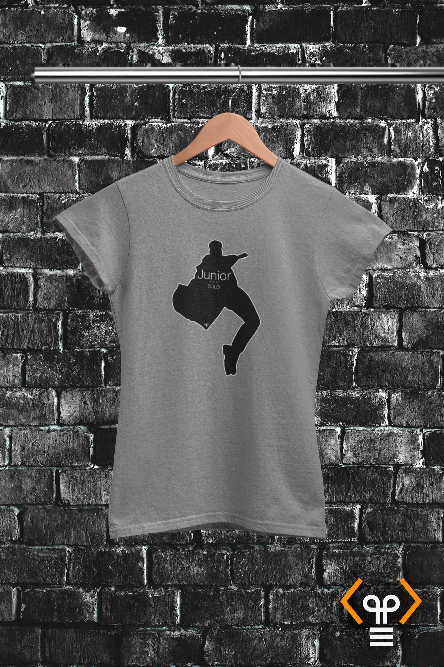 Baby Long - Junior pose