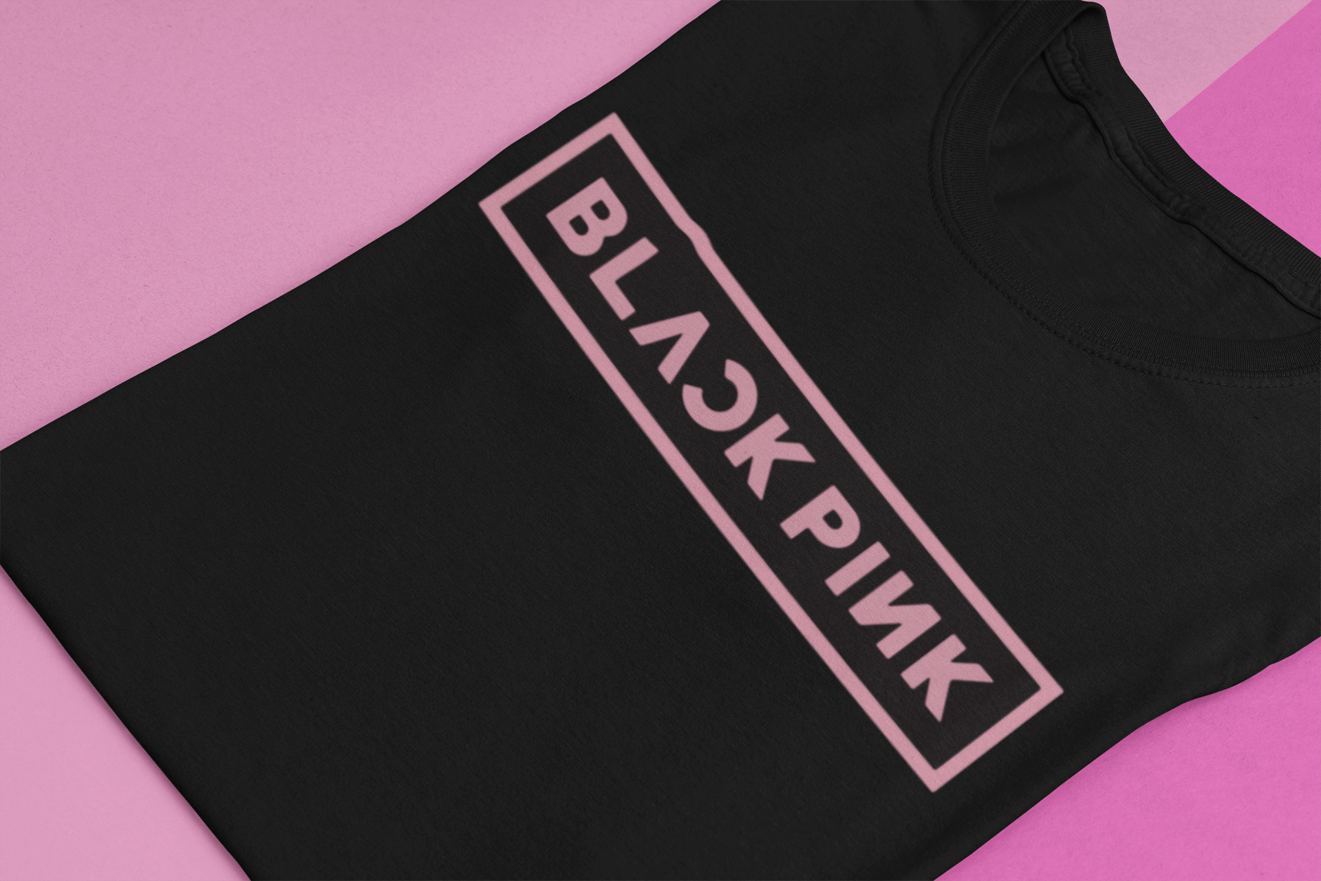Nome do produto: CAMISETA BLACKPINK LOGO COR PRETA
